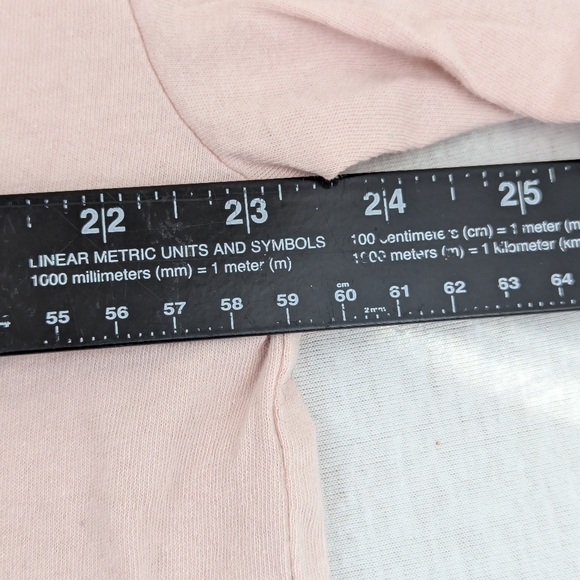 Guns N Roses Light Pink Band Tee featuring Guns and Roses in Front.  Large - Picture 7 of 11